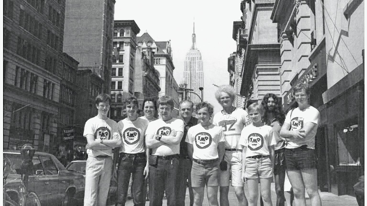 Teilnehmer der Internationalen Mathematikolympiade posieren 1981 in New York