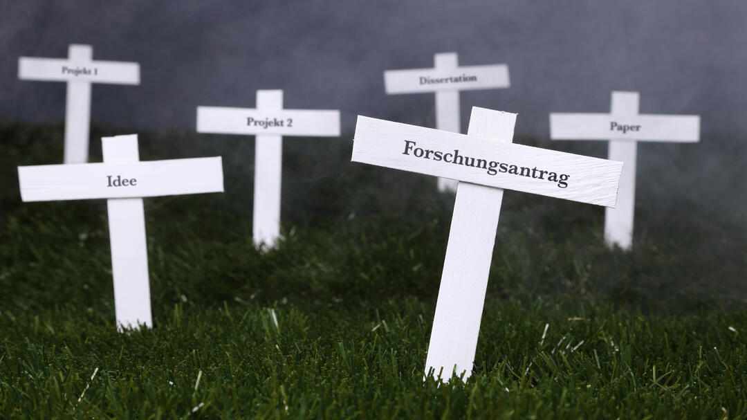 (Foto: istock/sadeugra) image