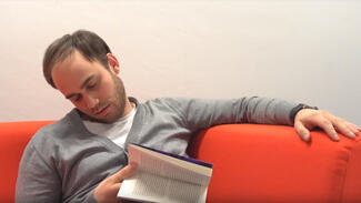 Eine Uni - ein Buch (Still aus dem Video)