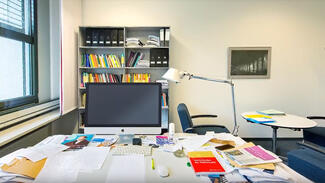 Eine Uni - ein Buch (Still aus dem Video)