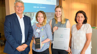 Eine Uni – ein Buch: Übergabe der Urkunden am 17. Juni 2019 in Berlin (Foto: Peter Himsel)