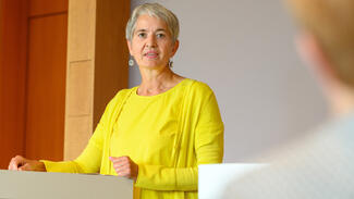 Eine Uni – ein Buch: Übergabe der Urkunden am 27. Juli 2022 in Berlin (Foto: Peter Himsel)