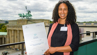 Eine Uni – ein Buch: Übergabe der Urkunden am 27. Juli 2022 in Berlin (Foto: Peter Himsel)