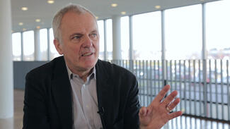 John Traxler: Digital World? A Permanent Beta-version! (Video)